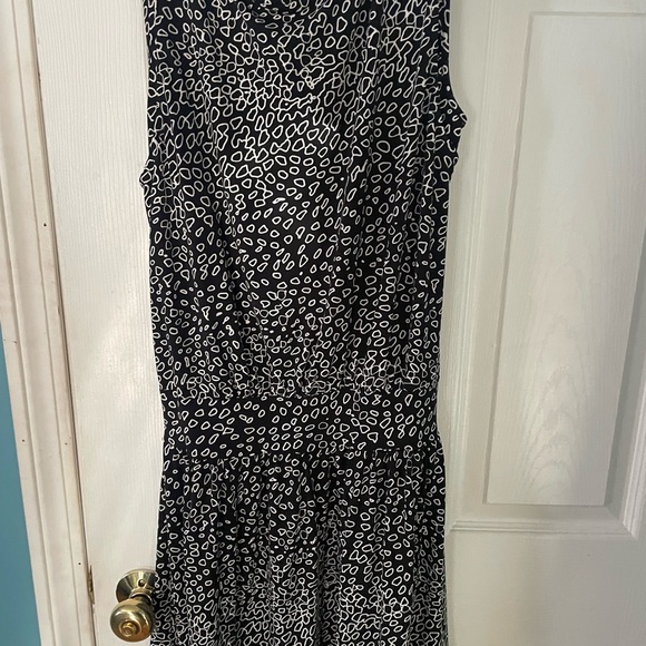 Chaus - Picture 5 of 6